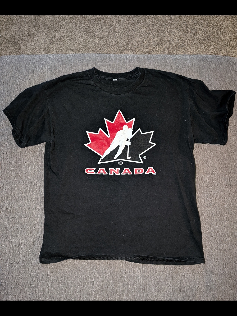 Team Canada Maple Leaf Hockey Graphic Tee - Black & Red